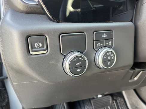 Used 2025 GMC Sierra 1500 Elevation RWD image 18