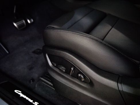New 2026 Porsche Cayenne S AWD/4WD image 14