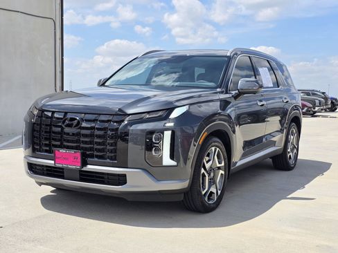 Used 2025 Hyundai Palisade SEL image 2