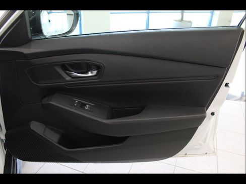 Certified 2025 Honda Accord SE image 25