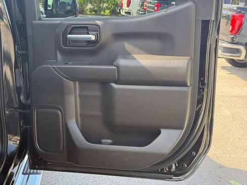 Used 2021 Chevrolet Silverado 1500 LT AWD/4WD image 34