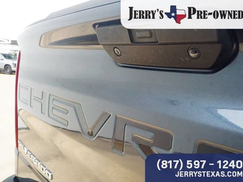 Used 2020 Chevrolet Silverado 1500 RST w/ Texas Edition AWD/4WD image 22