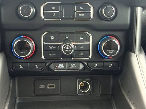 Used 2022 Chevrolet Tahoe Z71 AWD/4WD image 4