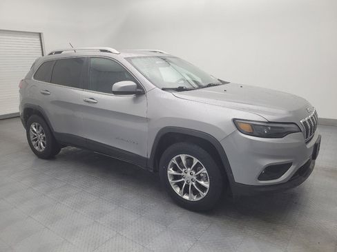 Used 2019 Jeep Cherokee Latitude Plus image 11