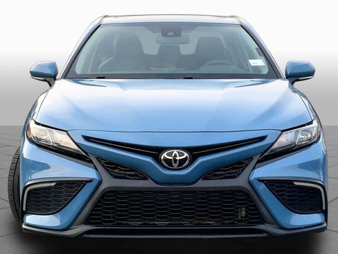 Used 2023 Toyota Camry SE w/ Convenience Package image 4