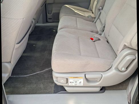Used 2016 Honda Odyssey EX image 9