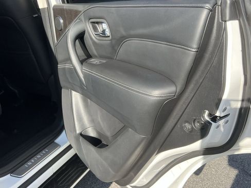 Used 2023 INFINITI QX80 Luxe w/ Cargo Package image 14