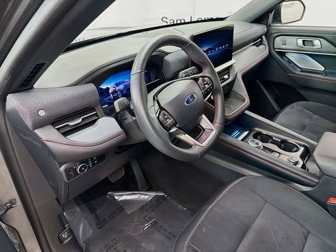 Used 2025 Ford Explorer ST AWD/4WD image 9