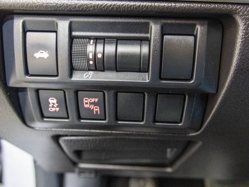 Used 2016 Subaru Legacy 2.5i Limited image 35