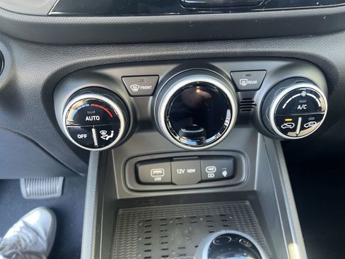 Used 2026 Hyundai Venue SEL image 16