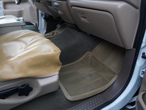 Used 1999 Ford F250 Lariat image 75