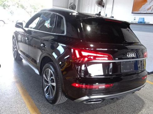 Used 2022 Audi Q5 2.0T Premium AWD/4WD image 4
