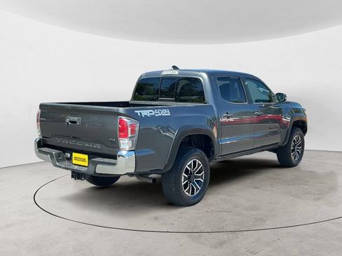 Certified 2020 Toyota Tacoma TRD Off-Road AWD/4WD image 5
