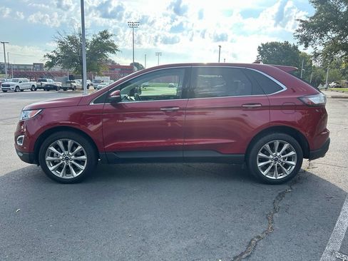 Used 2018 Ford Edge Titanium w/ Equipment Group 301A AWD/4WD image 4