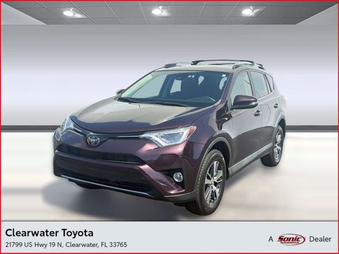 Used 2017 Toyota RAV4 XLE image 1