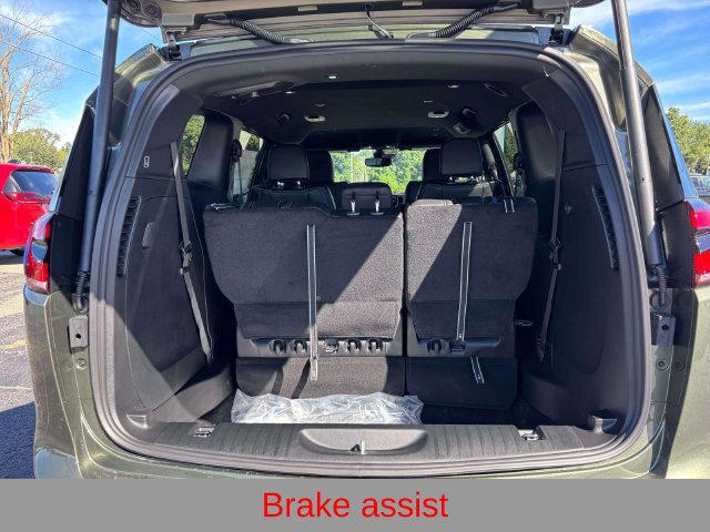 New 2027 Chrysler Pacifica Select AWD/4WD image 38
