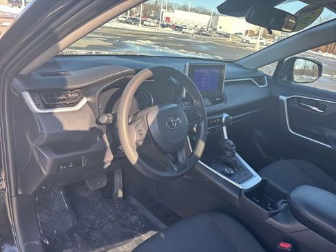 Used 2024 Toyota RAV4 AWD Hybrid image 37