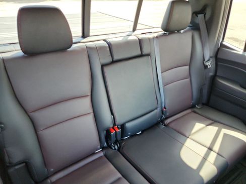 Used 2024 Honda Ridgeline Black Edition image 9