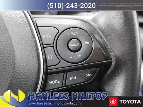 Used 2021 Toyota RAV4 XLE Premium image 33