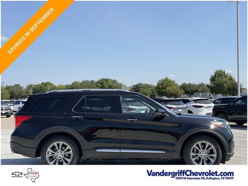 Used 2022 Ford Explorer Limited w/ Equipment Group 301A RWD image 3