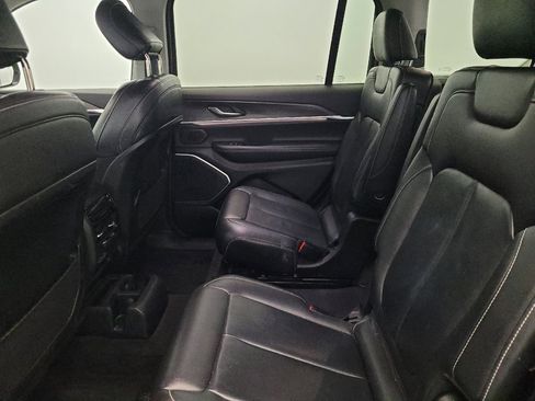 Used 2022 Jeep Grand Cherokee L Limited image 18