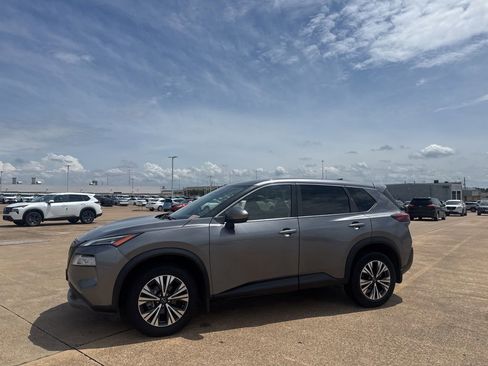 Certified 2023 Nissan Rogue SV FWD image 10
