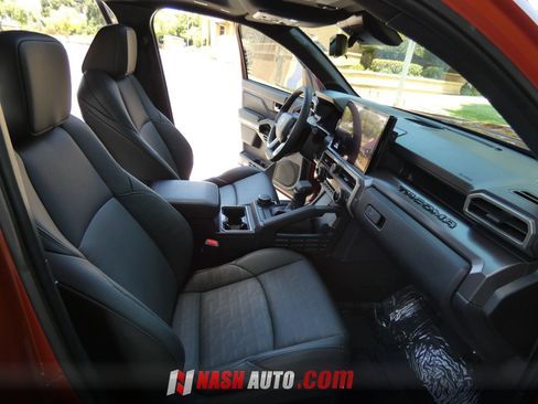 Used 2025 Toyota Tacoma TRD Sport w/ TRD Sport Premium Package AWD/4WD image 31