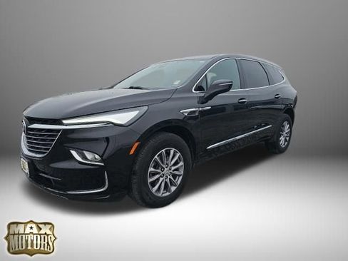 Used 2024 Buick Enclave Essence image 4
