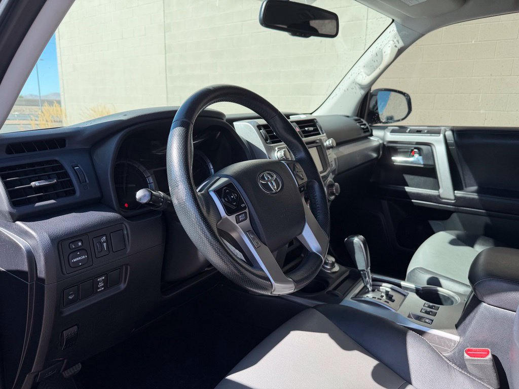 Used 2017 Toyota 4Runner SR5 Premium AWD/4WD image 18