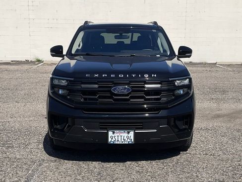 Used 2025 Ford Expedition Max Active AWD/4WD image 9