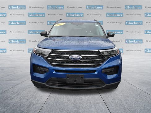 Used 2023 Ford Explorer XLT AWD/4WD image 2