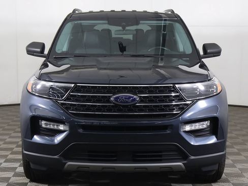 Used 2024 Ford Explorer XLT w/ Equipment Group 202A AWD/4WD image 10