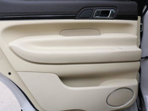 Used 2019 Lincoln MKT AWD image 38