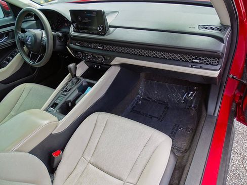 Used 2024 Honda Accord EX image 43