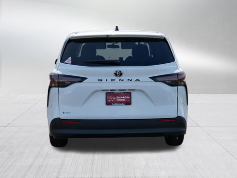 Certified 2026 Toyota Sienna LE FWD image 6