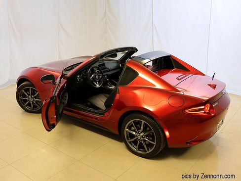 Used 2019 MAZDA MX-5 Miata RF Grand Touring image 11