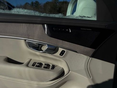 New 2026 Volvo XC90 B6 Ultra w/ Protection Package AWD/4WD image 15