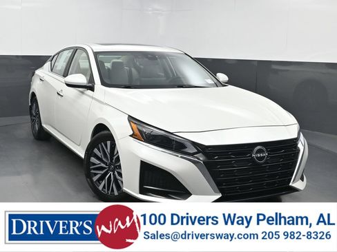 Used 2023 Nissan Altima 2.5 SV w/ SV Premium Package FWD image 1