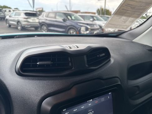 Used 2020 Jeep Renegade Trailhawk w/ Cold Weather Group image 25