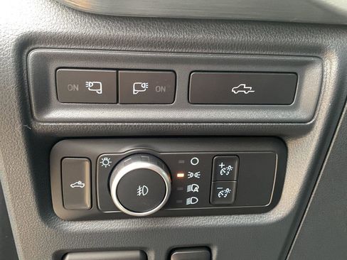 Used 2022 Ford F150 Lariat w/ Equipment Group 502A High image 10