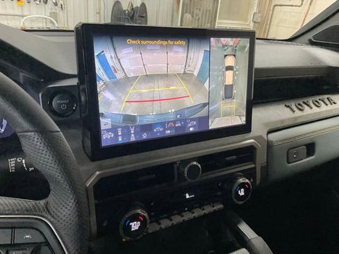 Used 2024 Toyota Tacoma TRD Off-Road image 12