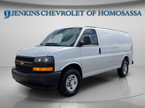 New 2026 Chevrolet Express 2500 w/ Driver Convenience Package RWD image 9