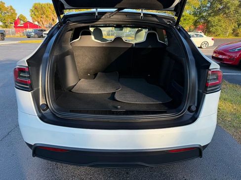 Used 2023 Tesla Model X image 24