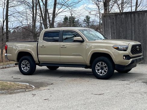 Used 2019 Toyota Tacoma SR5 image 4