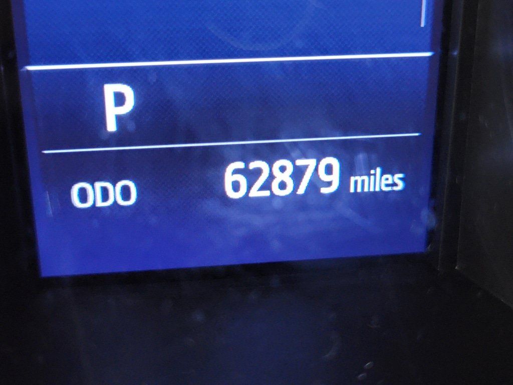 Used 2019 Toyota C-HR LE FWD image 16