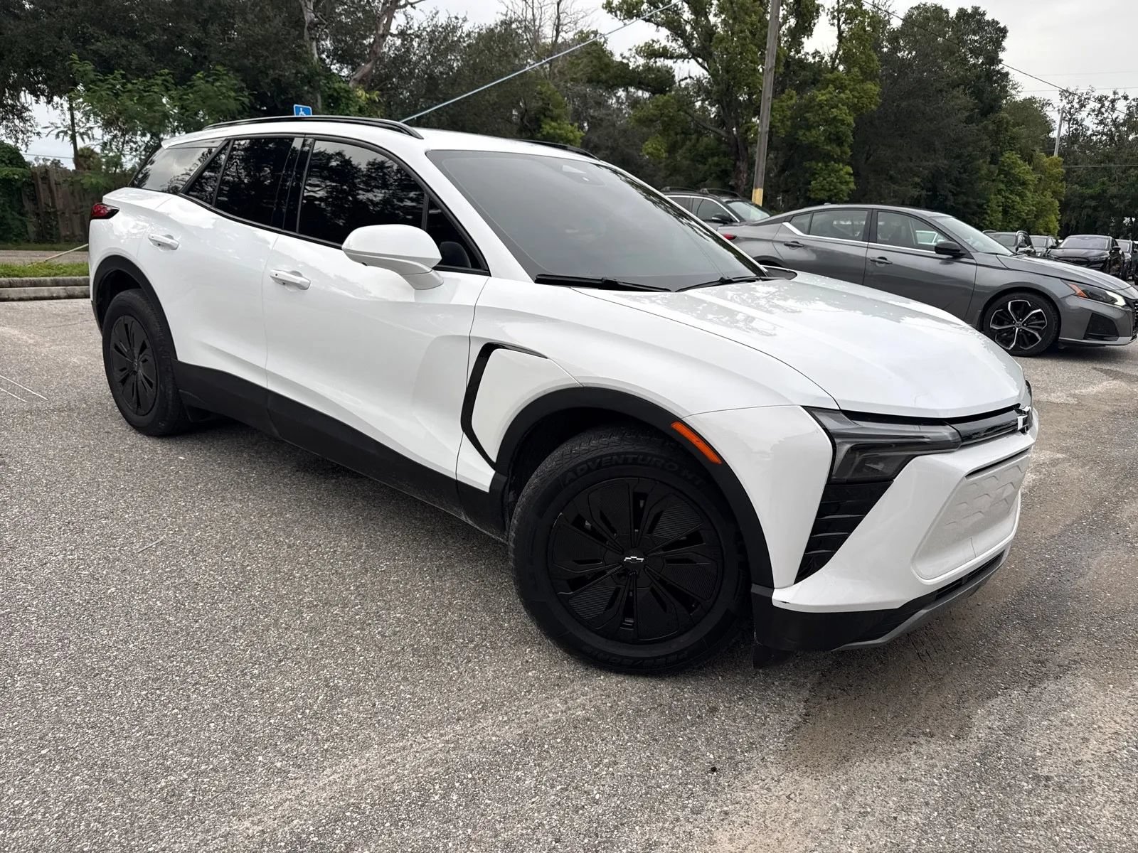Used 2025 Chevrolet Blazer EV LT w/ Midnight/Sport Edition FWD image 6