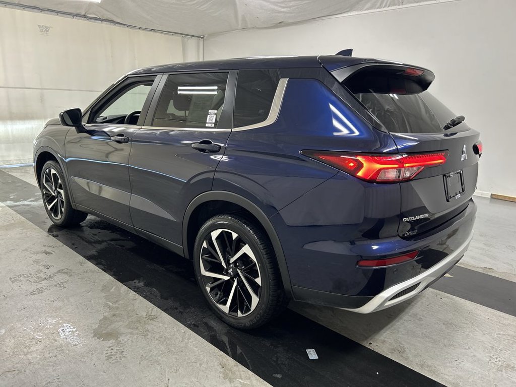 Used 2024 Mitsubishi Outlander SE AWD/4WD image 7