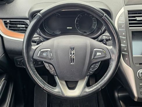 Used 2017 Lincoln MKC Select w/ Select Plus Package AWD/4WD image 19