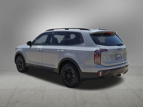 Used 2025 Kia Telluride AWD image 4