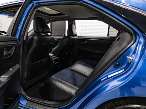 Used 2016 Toyota Camry SE image 40